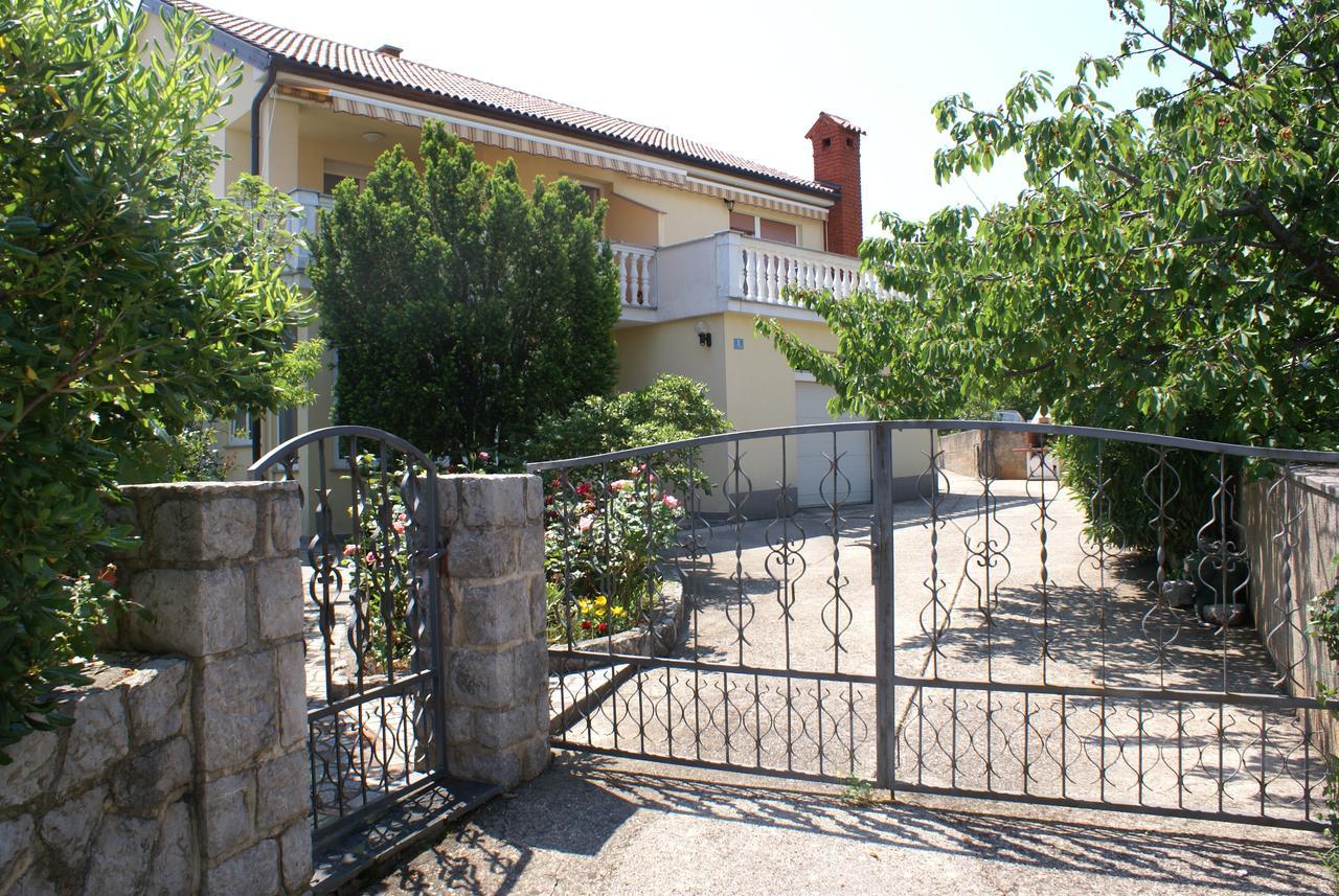 Apartments Nikola คิร์ก ภายนอก รูปภาพ