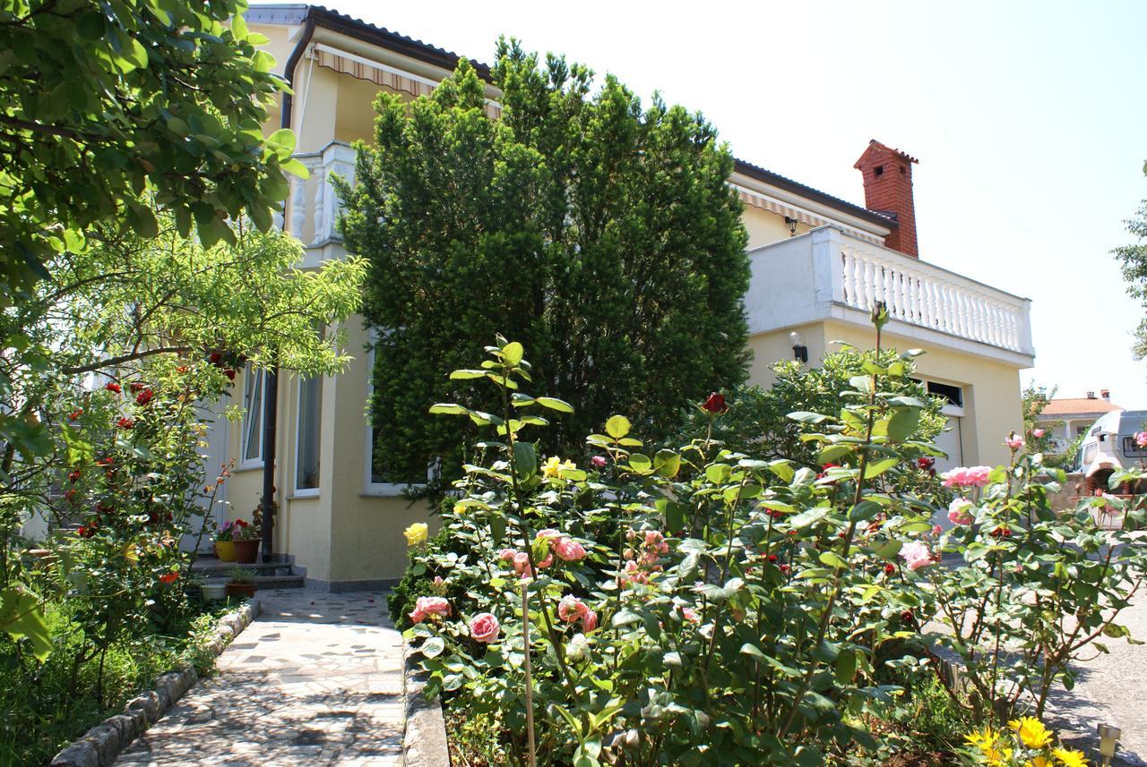 Apartments Nikola คิร์ก ภายนอก รูปภาพ
