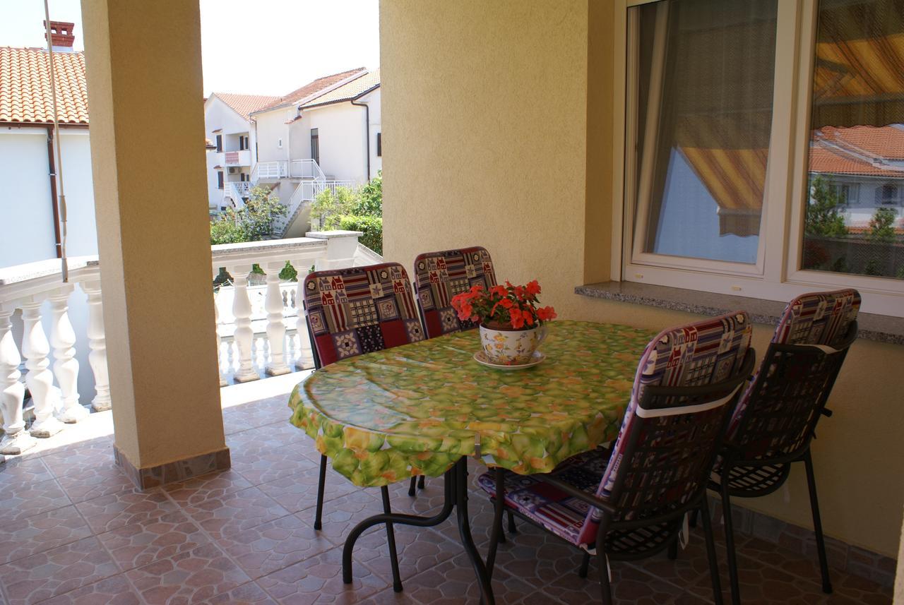 Apartments Nikola คิร์ก ภายนอก รูปภาพ